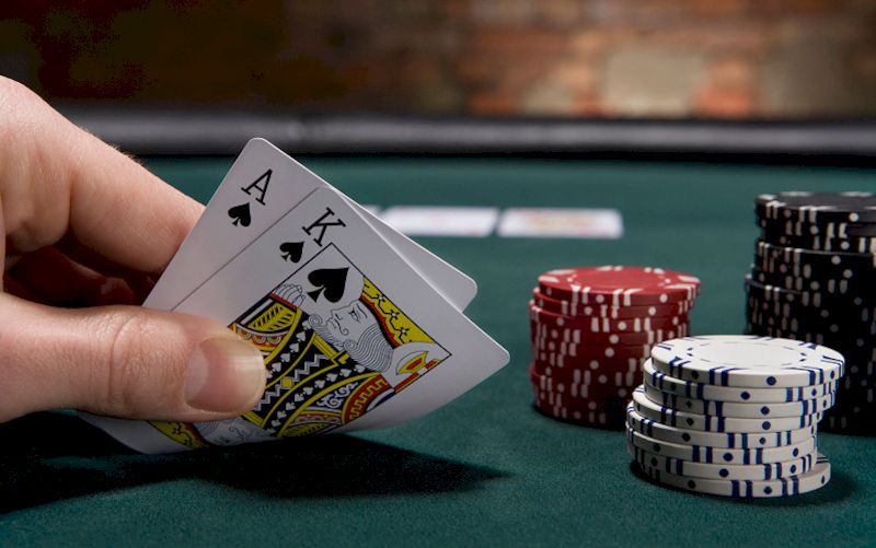 Bí kíp mang về chiến thắng đậm đối với bài Poker Vin777